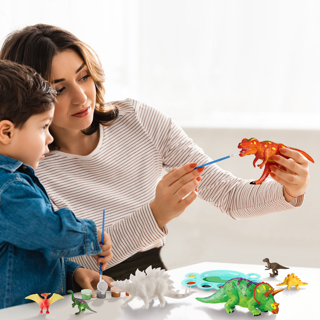 Paint Your Own Dinosaurs Kit – 15 Dinosaur Figures & 12 Colors
